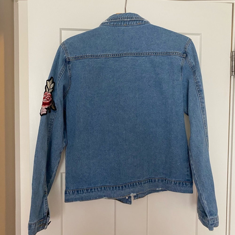 Jean jacket with floral patches - Picture 3 of 4
